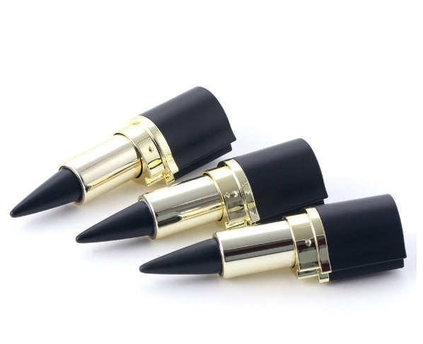 LEVARIA™ VelvetLiner Pro – Waterproof Matte Eyeliner