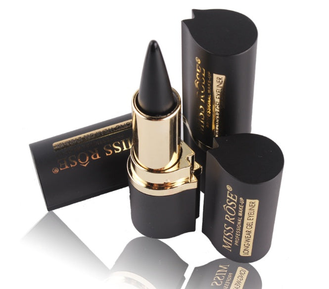 LEVARIA™ VelvetLiner Pro – Waterproof Matte Eyeliner