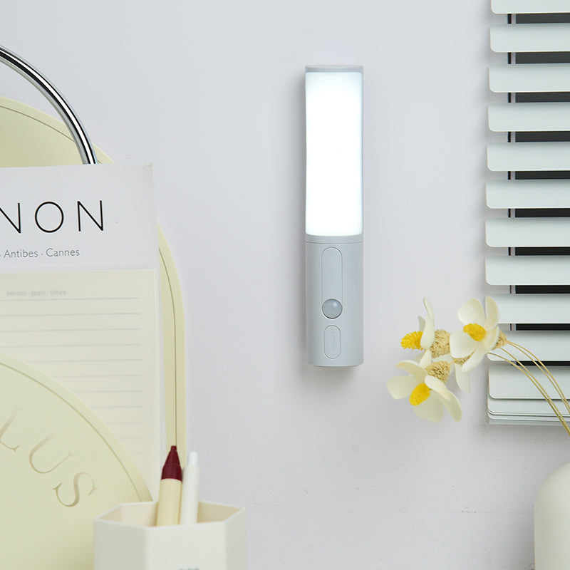 LEVARIA SmartSense Motion Night Light 